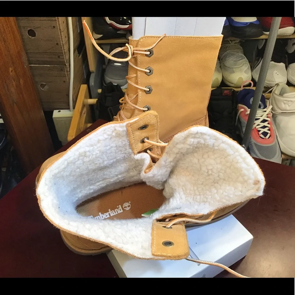Timberland 6 Inch Basic WaterproofWinter boots. Get ready for the winter.